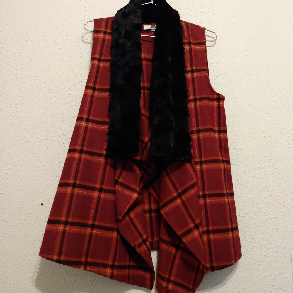 B-Sharp Red Black Plaid Wool Blend Faux Fur Collar Open Vest sz S